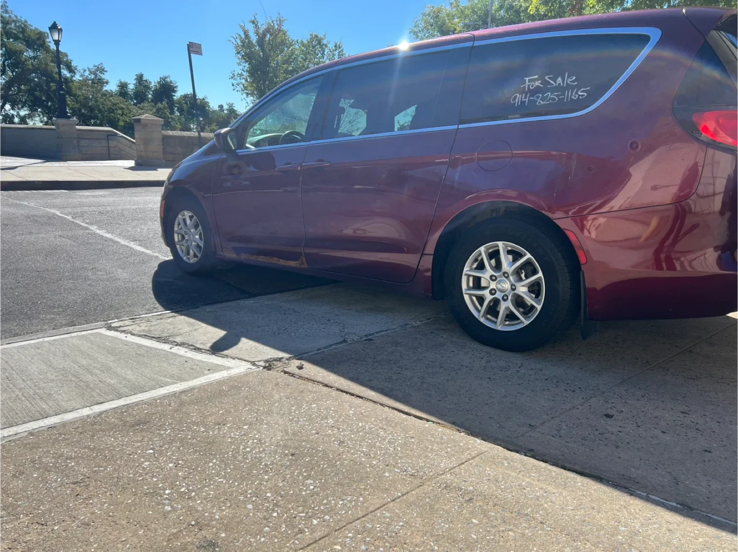 2017 Chrysler Pacifica image indicator(2)
