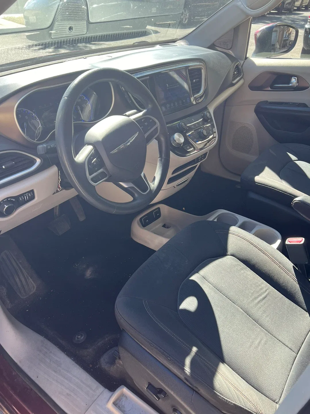 2017 Chrysler Pacifica image indicator(9)