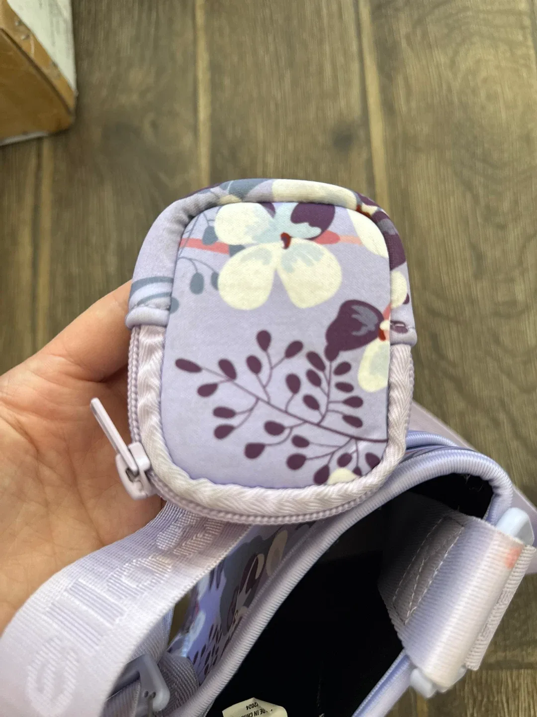 Ello Floral Crossbody Bag image indicator(4)