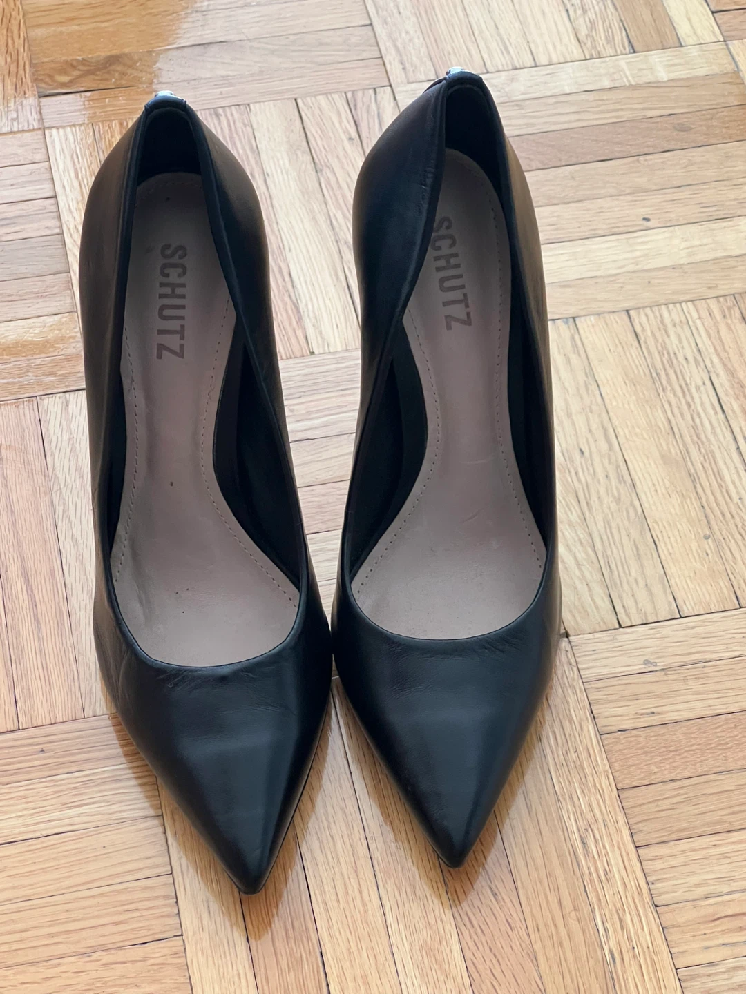 Schutz Black Leather Pointed Heels - photo 2