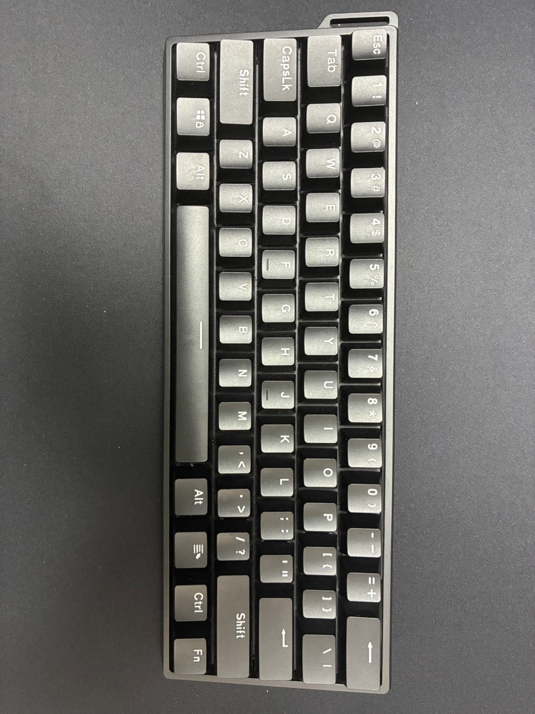 Magnetic gaming keyboard