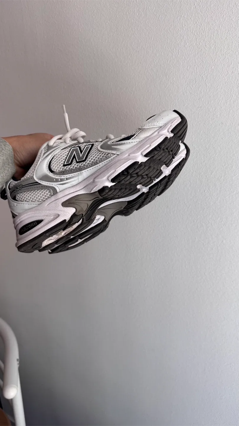 New Balance 530 White/Silver - US Women's 5.5 image indicator(4)