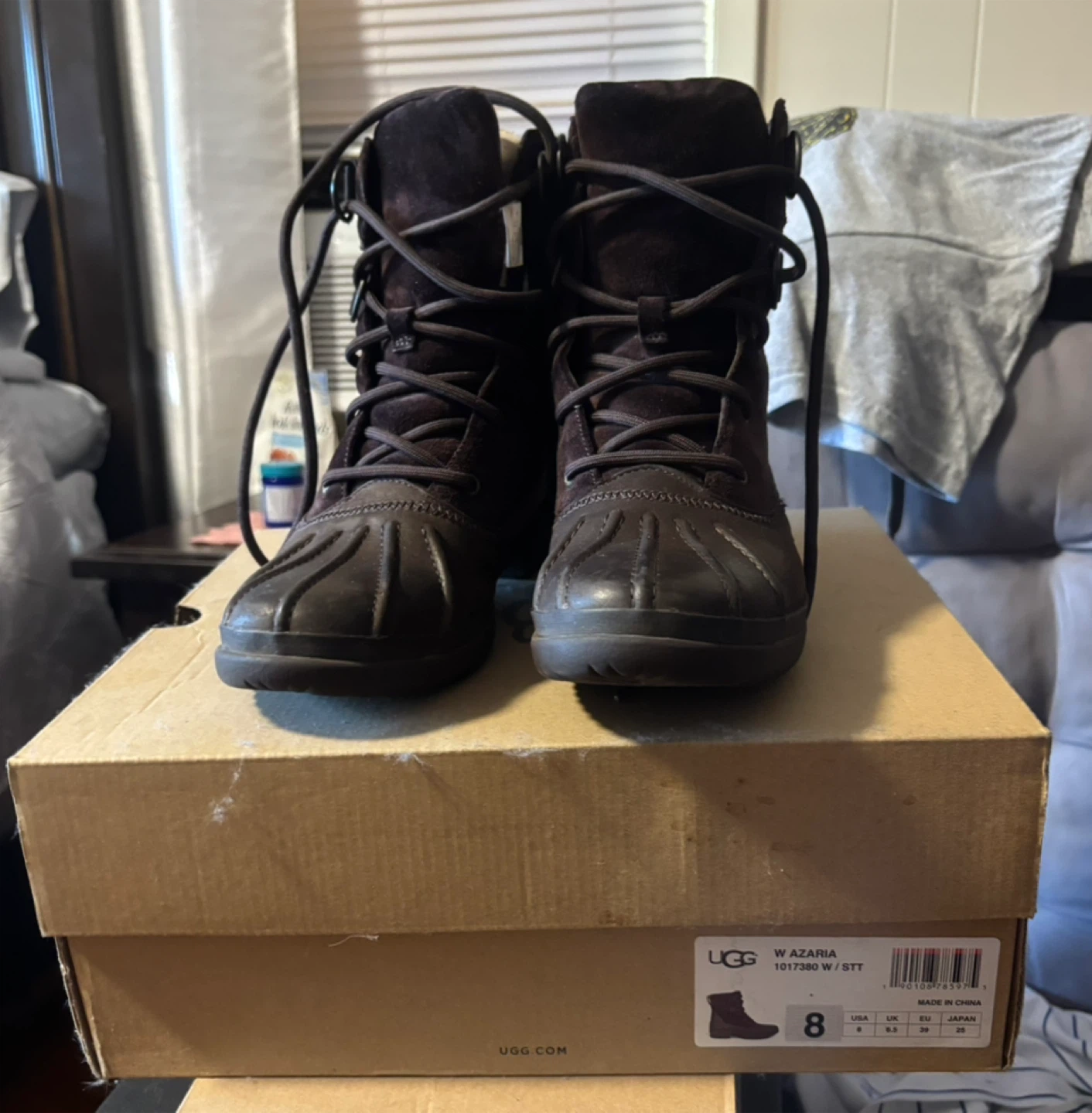 UGG W Azaria Boots - Size 8