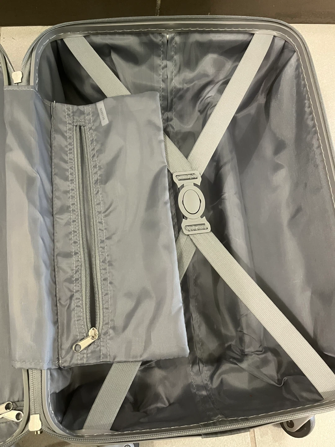 🥕Disney Stitch Rolling Carry-On Suitcase 🥕🥕 - photo 4