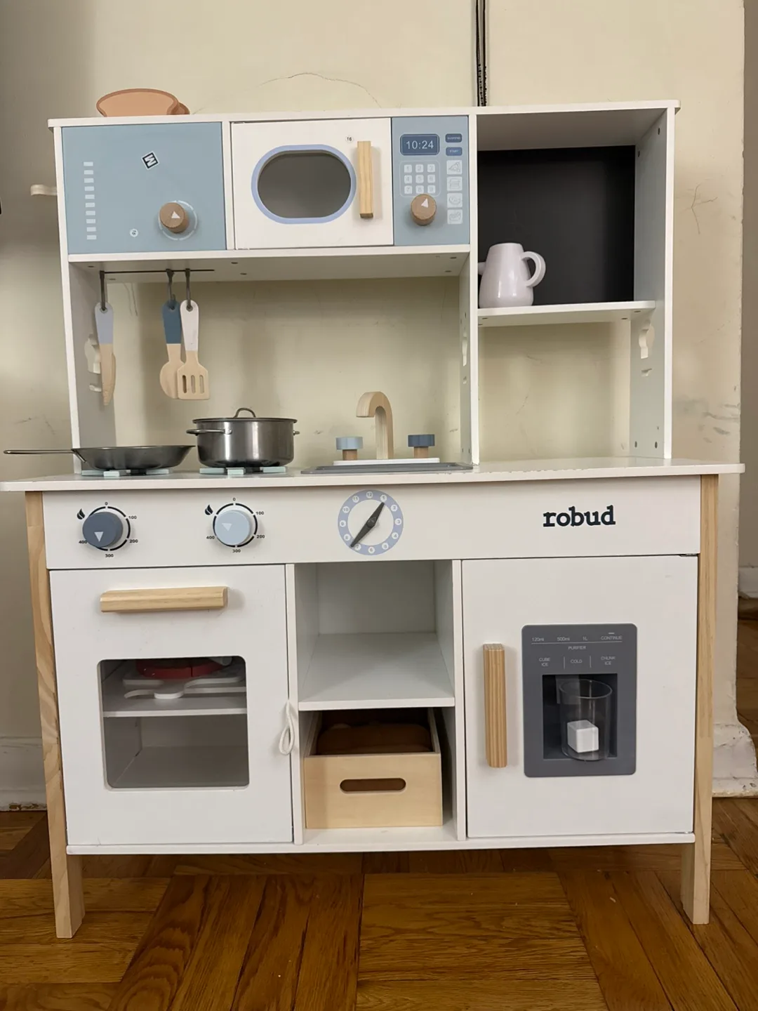 Robud Wooden Play Kitchen thumbnail