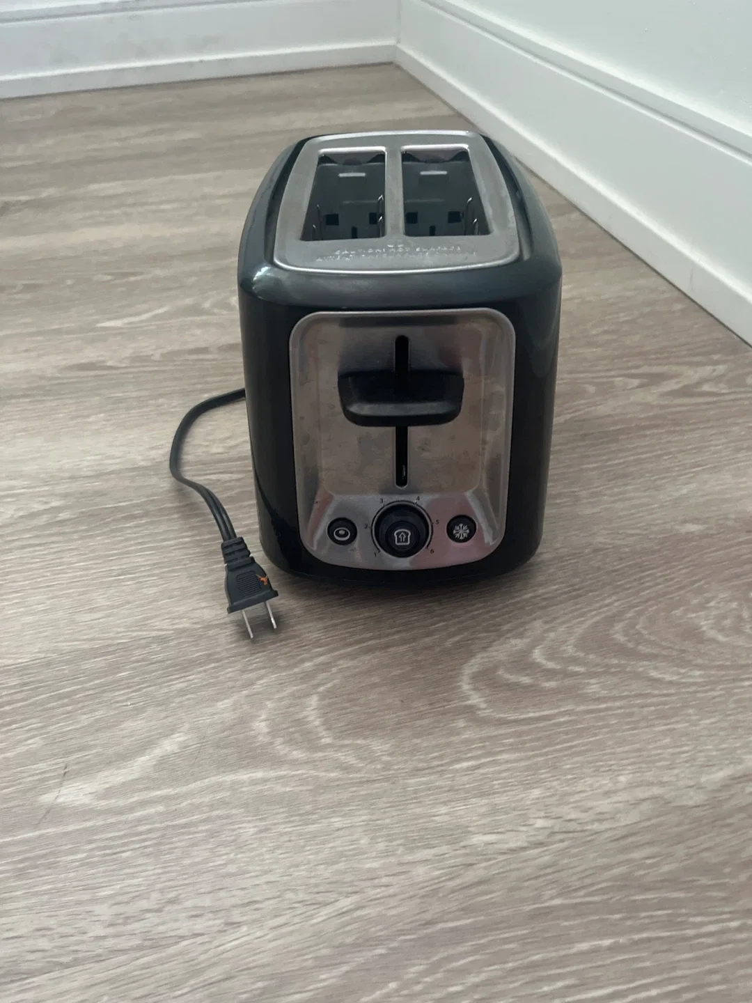 Toastmaster 2-Slice Toaster image indicator(2)