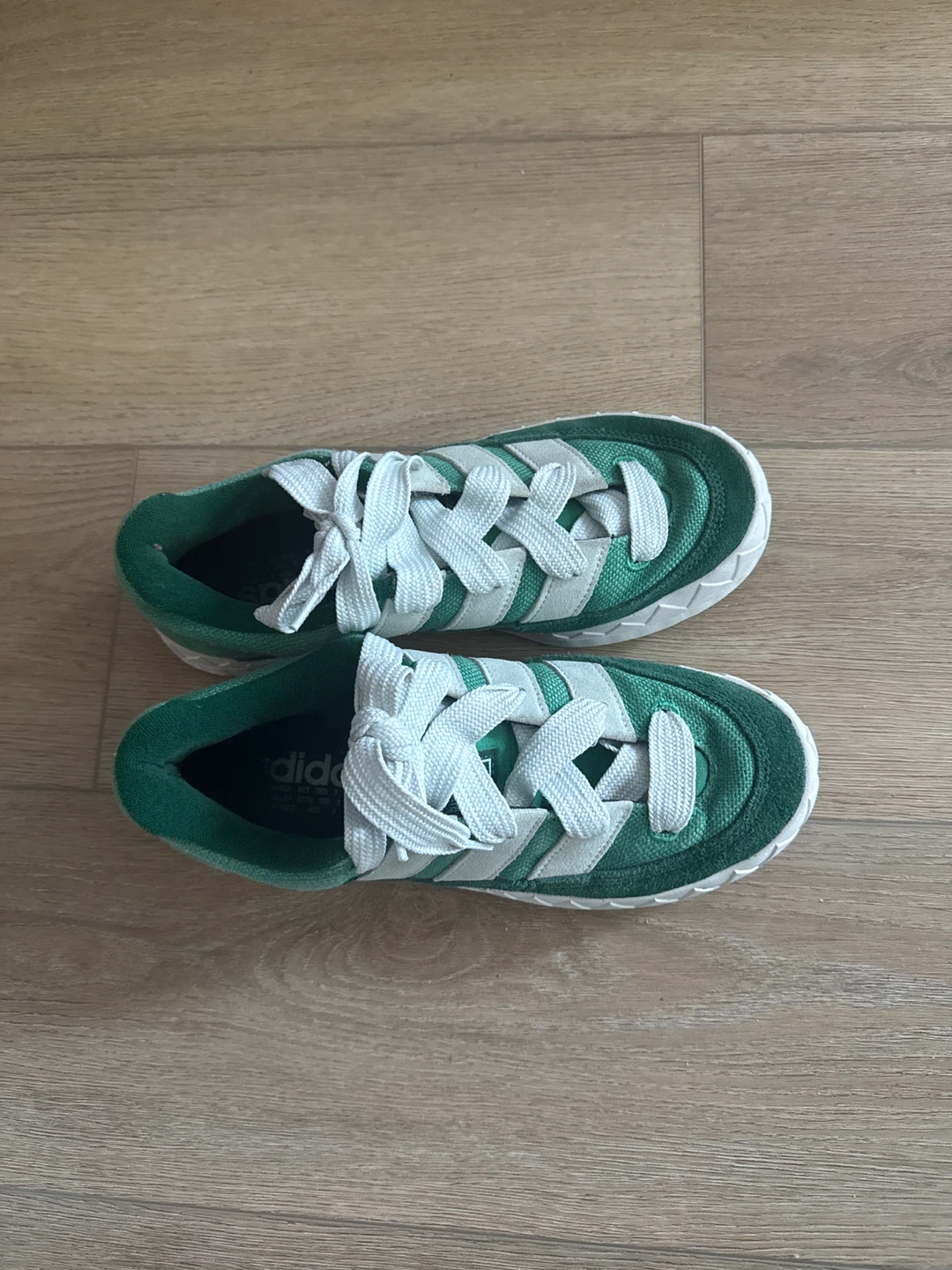 Adidas 8.5 Green & White Sneakers - photo 3
