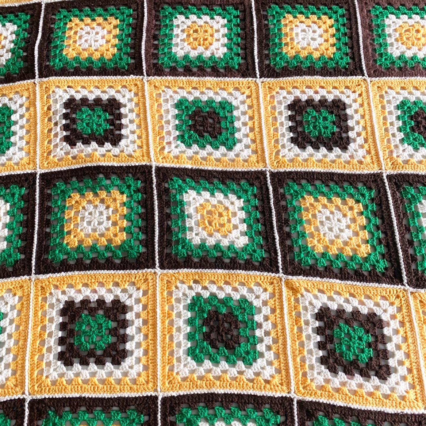 🥕Vtg. Granny Square Crochet Blanket Throw 73x61