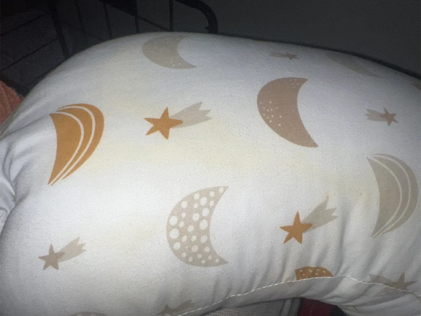 Boppy Nursing Pillow image indicator(2)