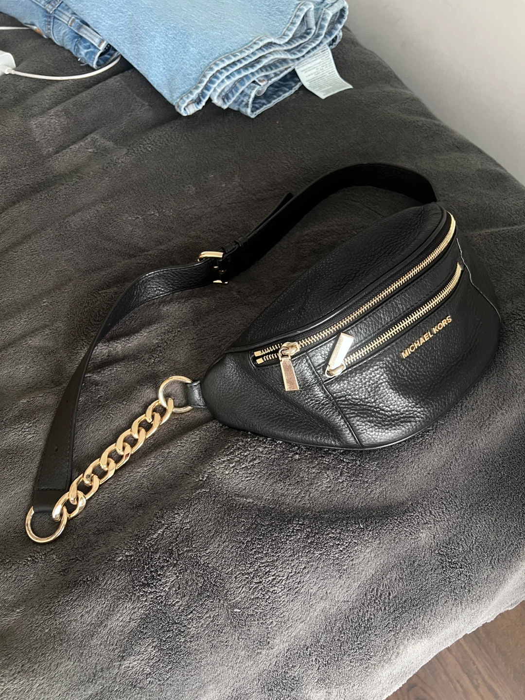 Michael Kors Black Leather Belt Bag - photo 2
