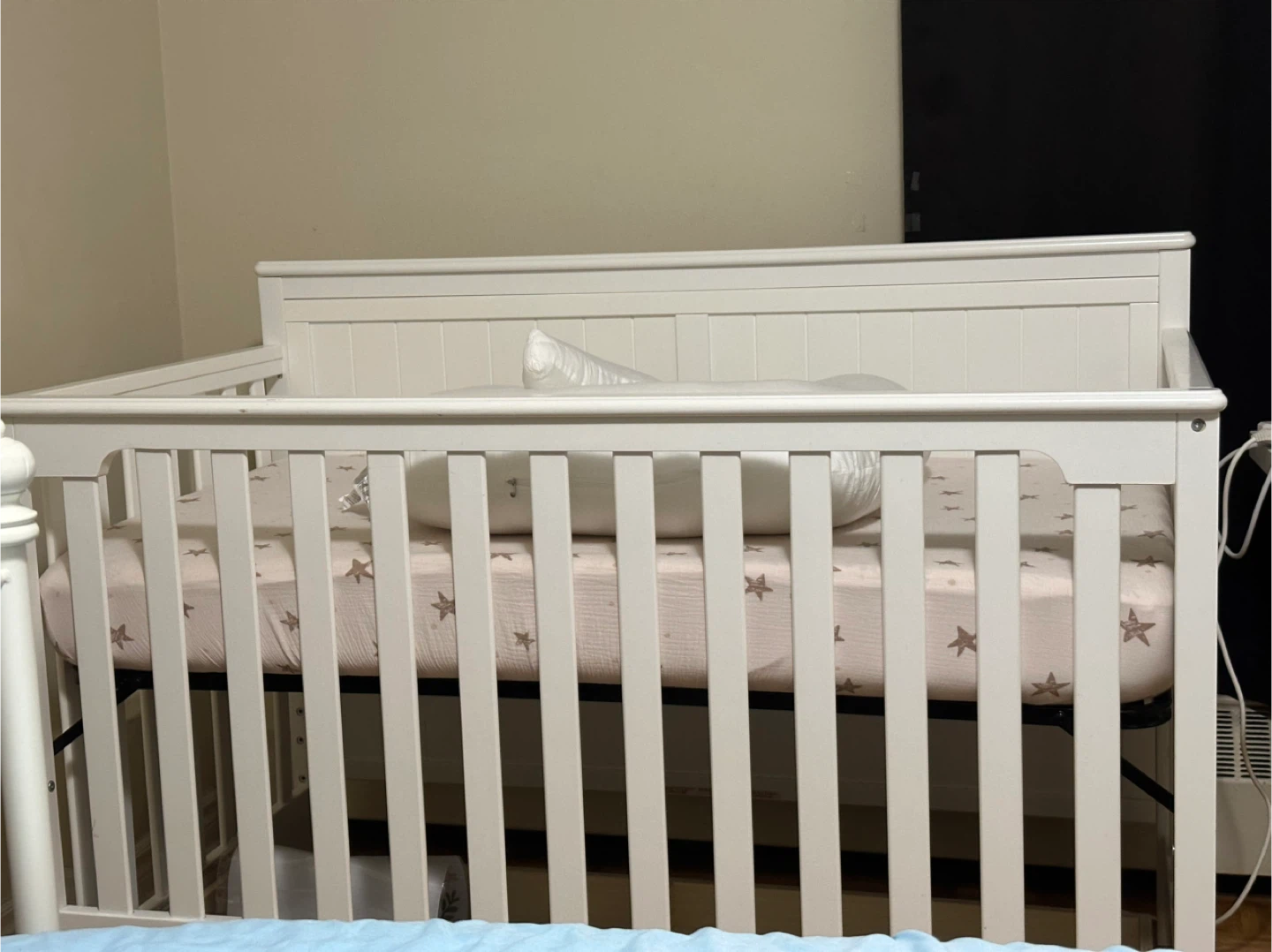 Graco Hadley Convertible Crib with Drawer - White
