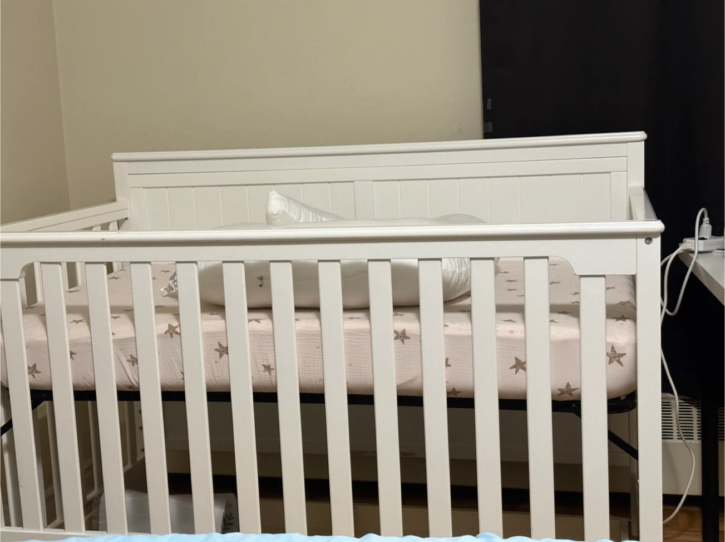 Graco Hadley Convertible Crib with Drawer - White - photo 2