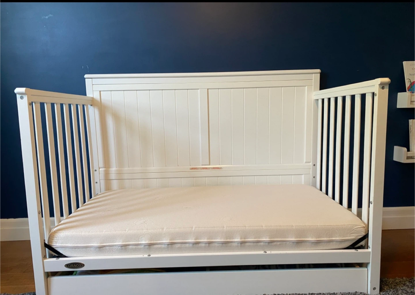 Graco Hadley Convertible Crib with Drawer - White - photo 5