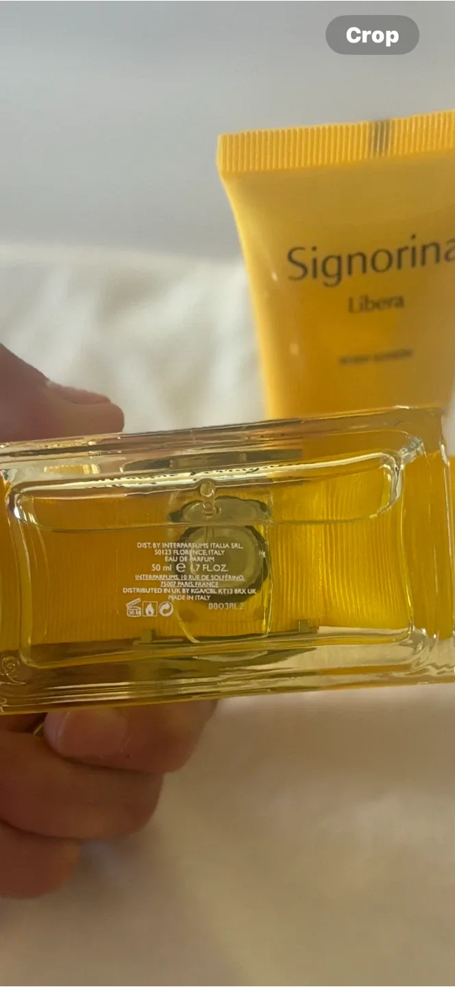 Salvatore Ferragamo Signorina Libera Perfume & Body Lotion image indicator(2)