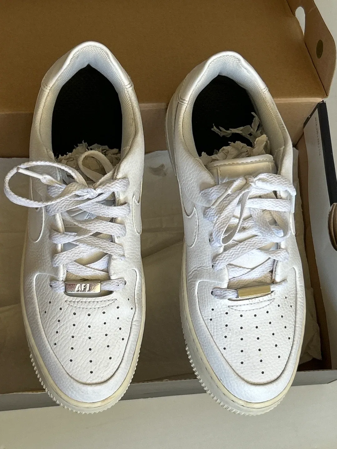 Nike Air Force 1 - White Platform Sneakers - Size- 8.5 image indicator(2)