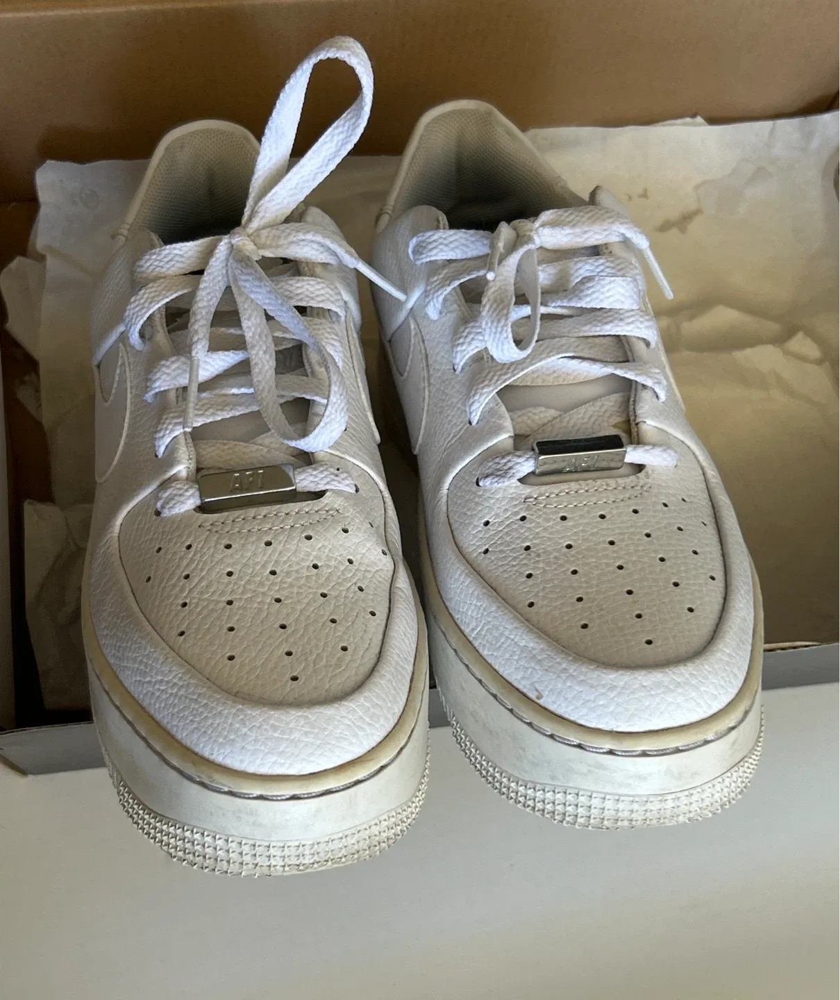 Nike Air Force 1 - White Platform Sneakers - Size- 8.5 image indicator(6)