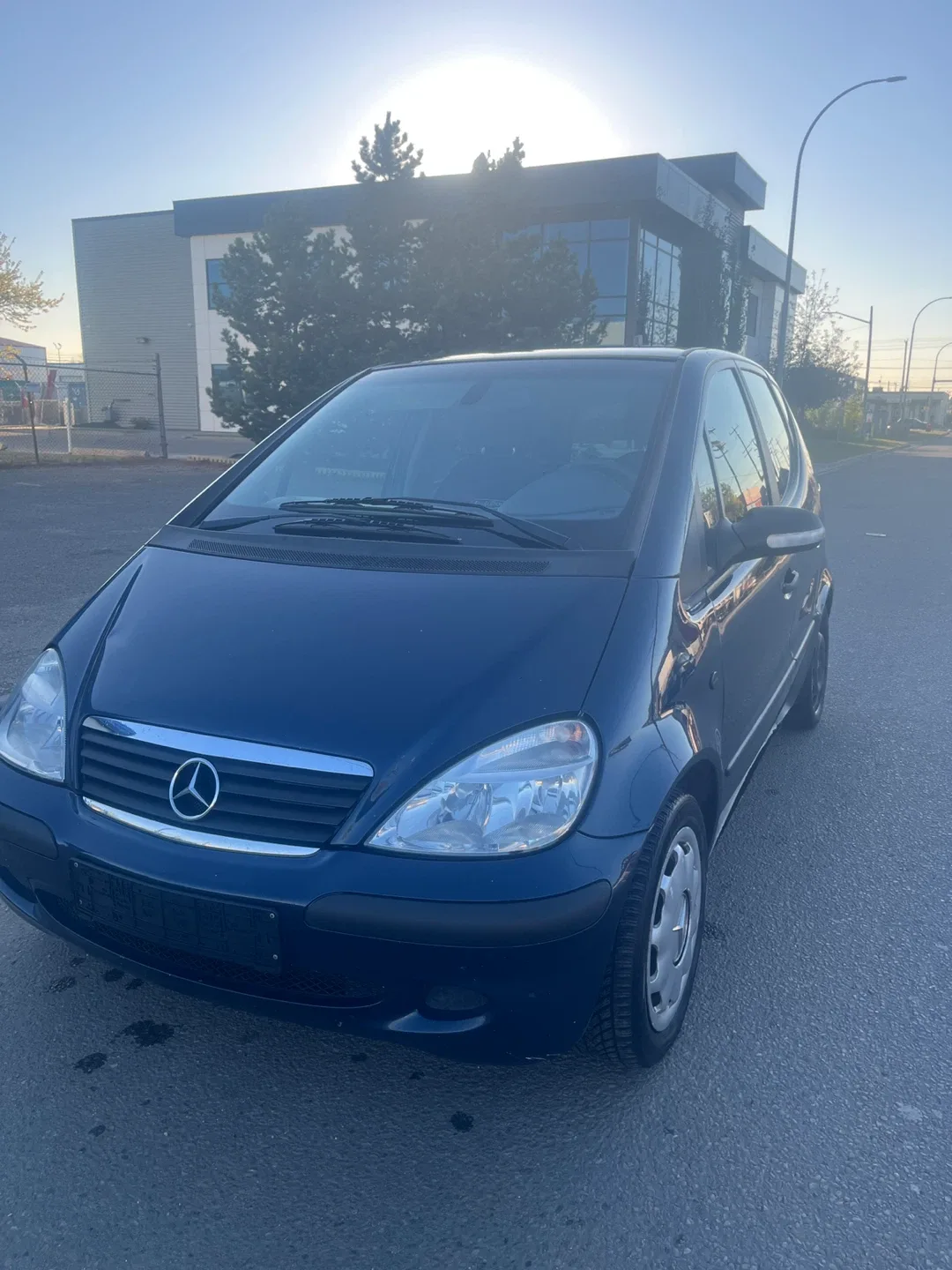 Mercedes-Benz A-Class Blue Hatchback image indicator(2)