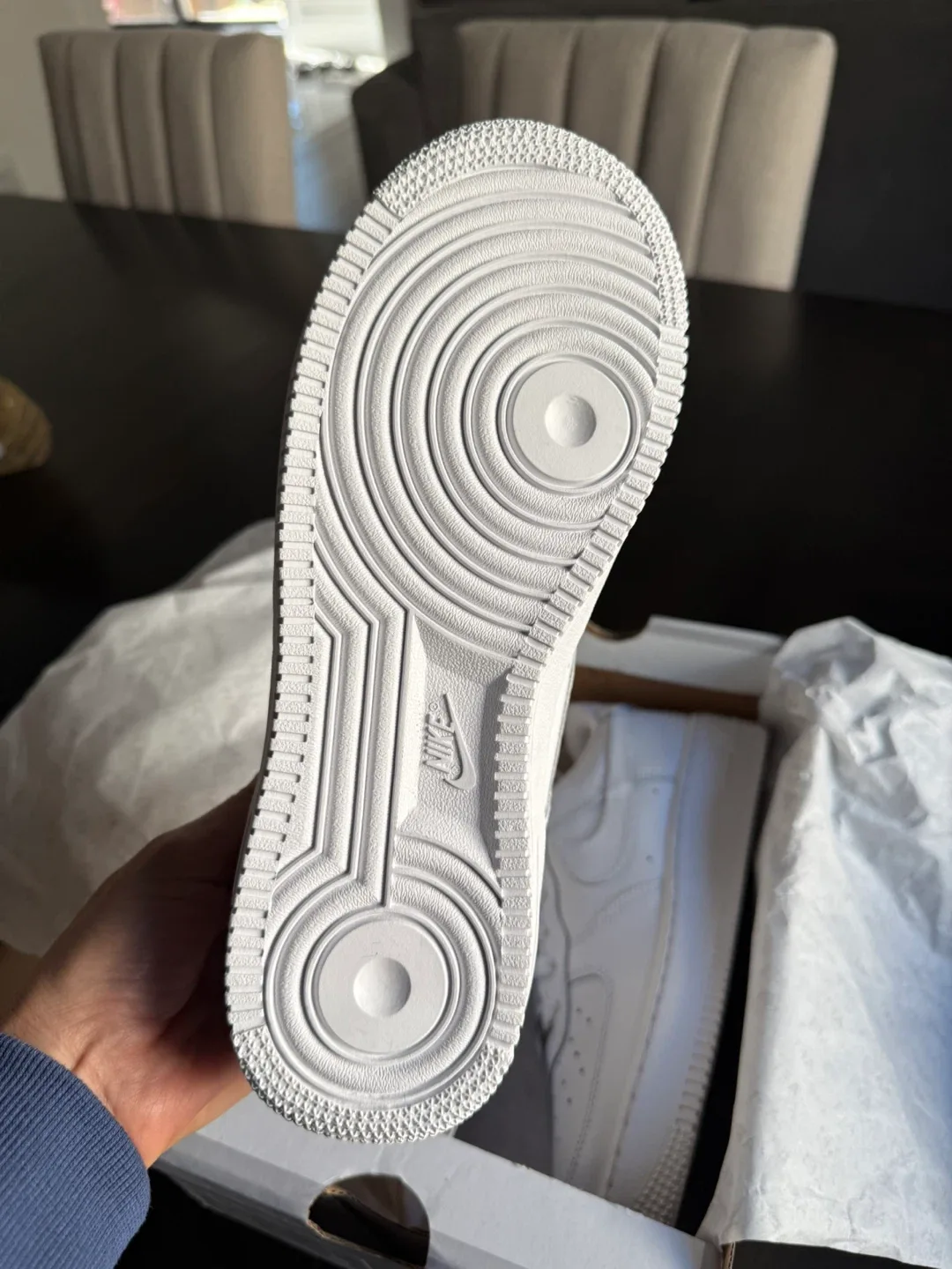 Nike Air Force 1 LE (GS) White, Youth Size 6.5 image indicator(2)