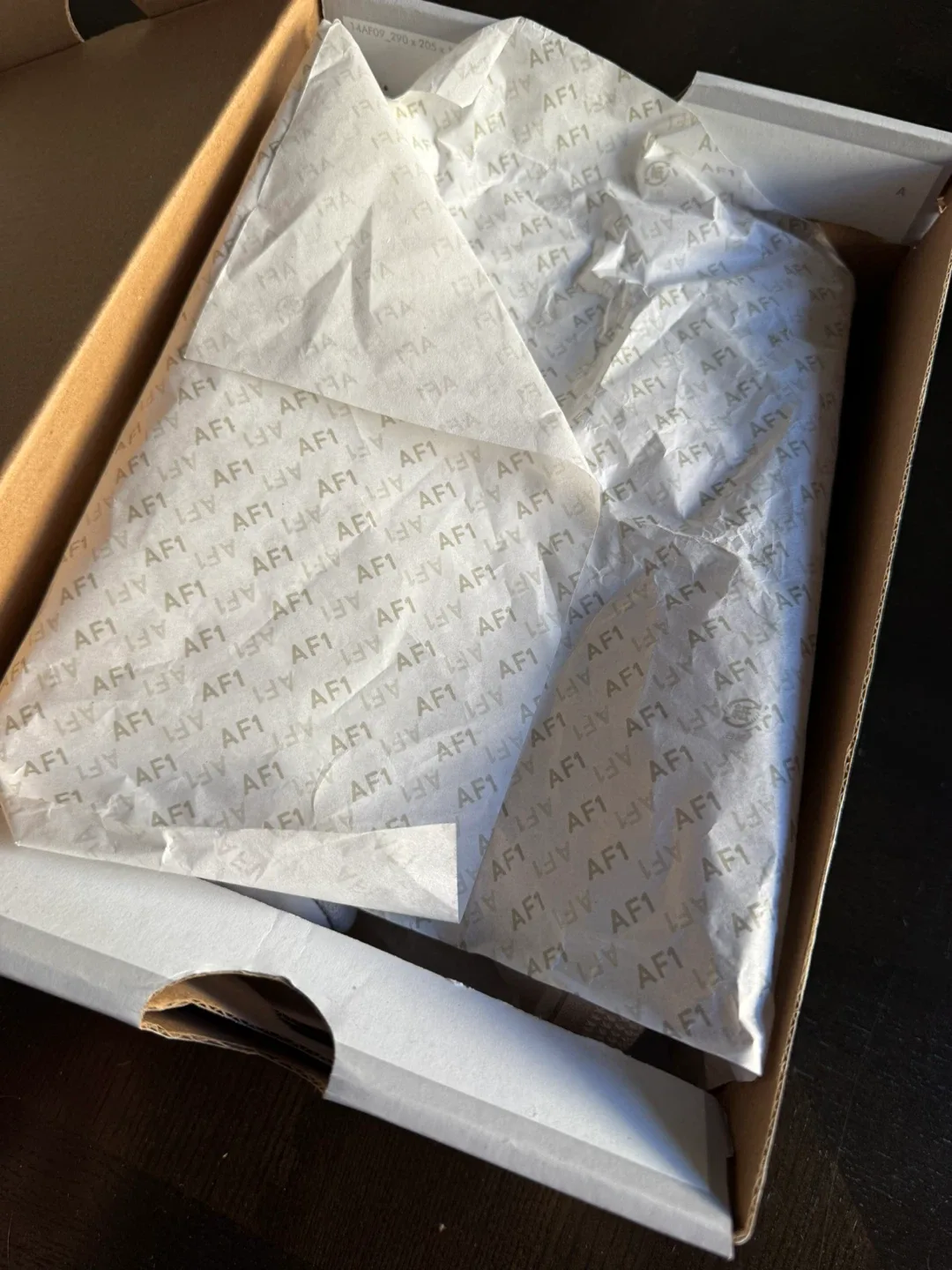 Nike Air Force 1 LE (GS) White, Youth Size 6.5 image indicator(3)