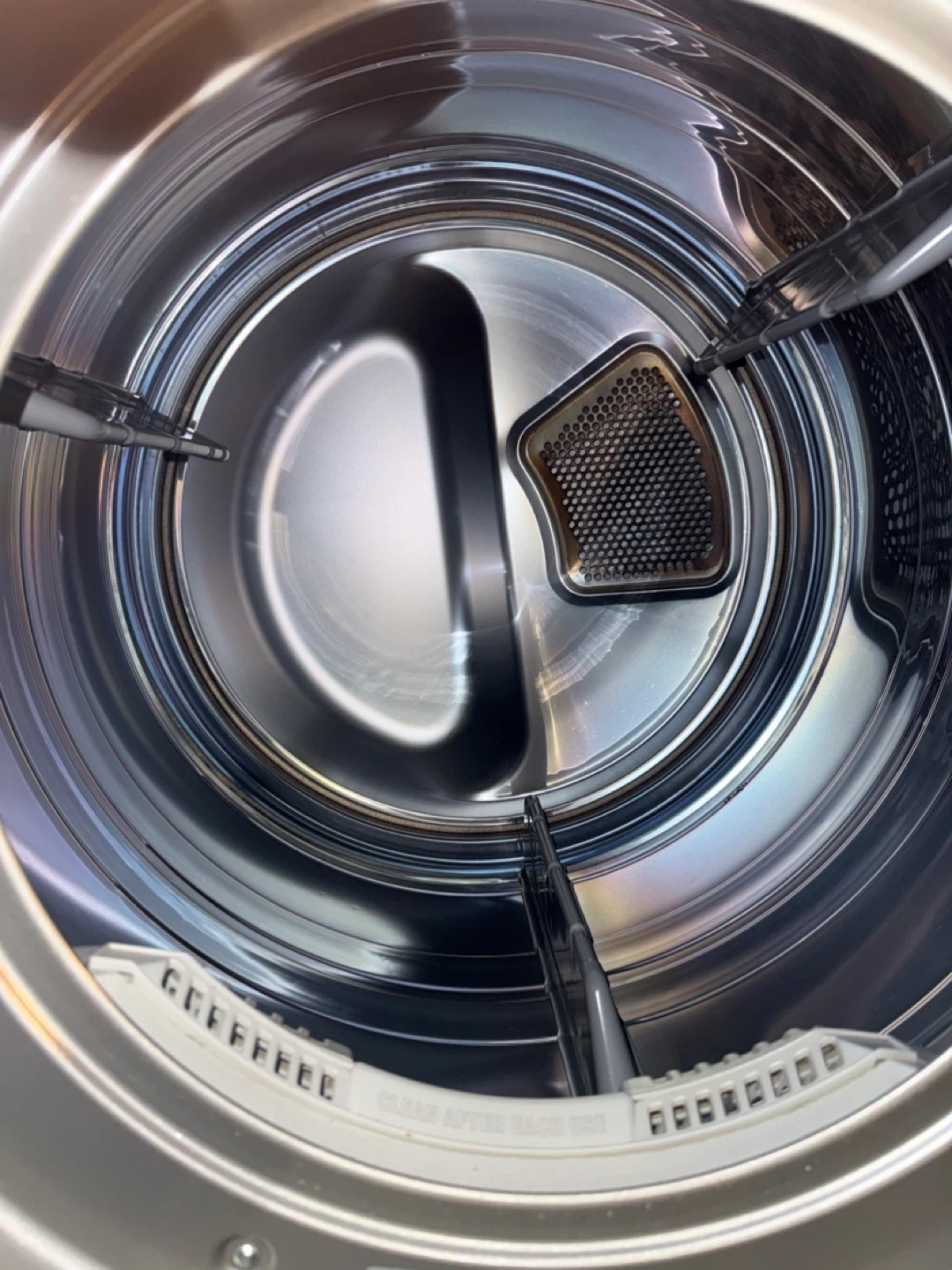 LG Tromm Ultra Capacity Dryer - photo 5