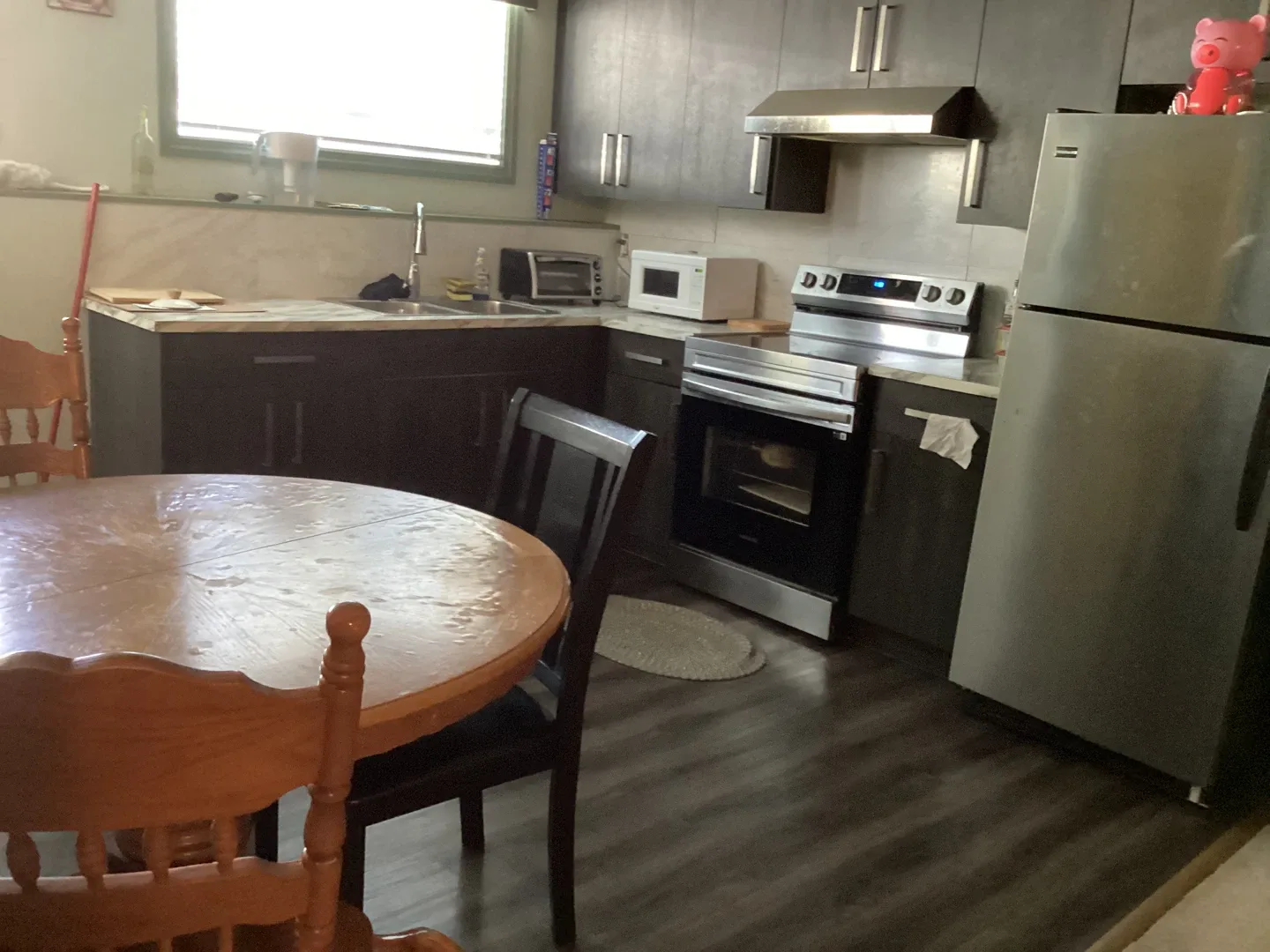 2 Bedrooms Basement for rent image indicator(4)