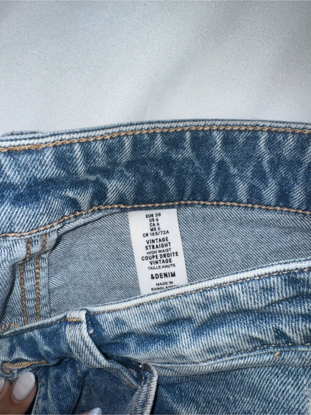 H&M Vintage Straight Jeans - Size 6 - photo 2