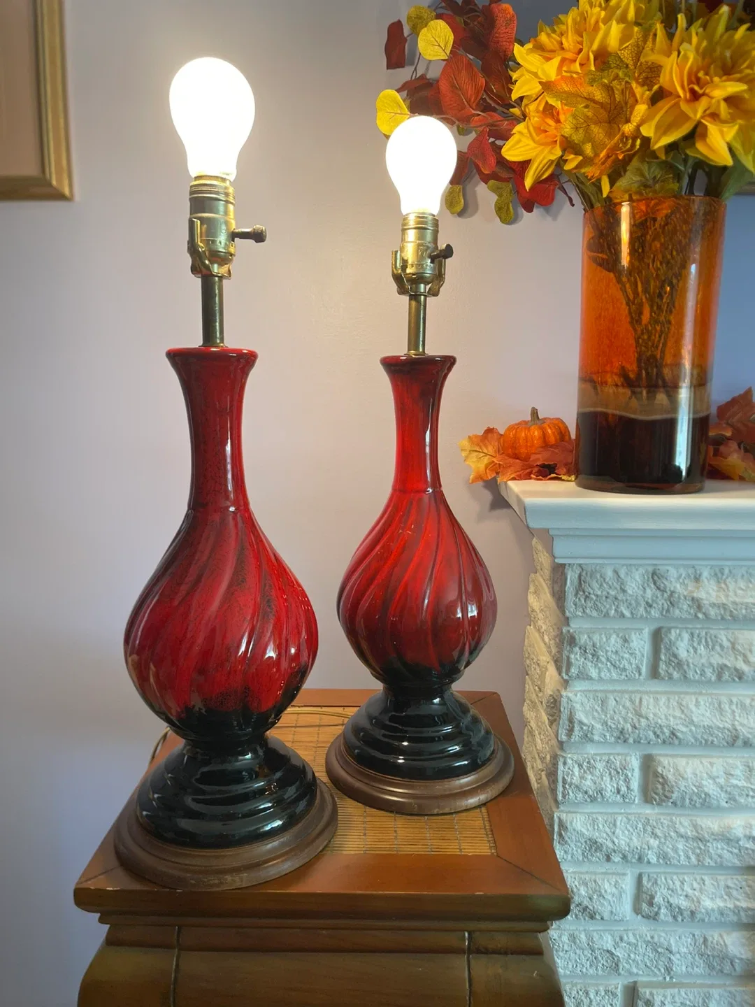 Vintage Red & Black Swirl Table Lamps - Set of 2 image indicator(2)