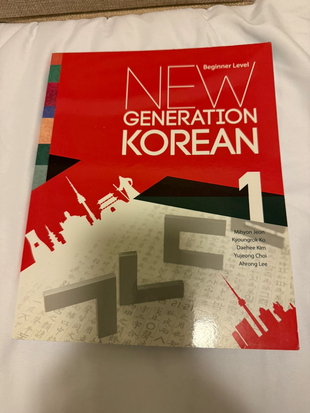 Moving out sale: New Generation Korean 1 Beginner Textbook