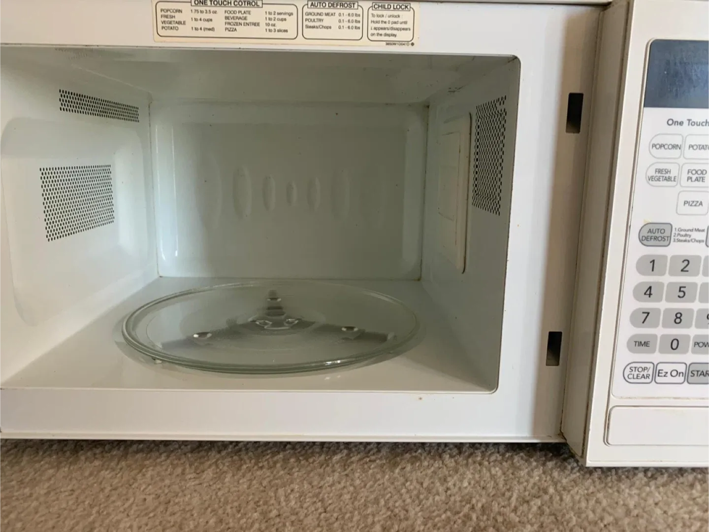 GoldStar Microwave - White image indicator(3)