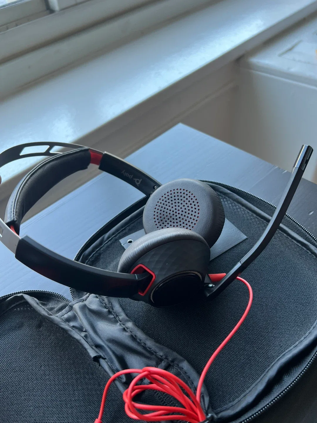 PolyWire 5200 Gamer HeadSet - MOVING OUT SALE ✈️ image indicator(2)