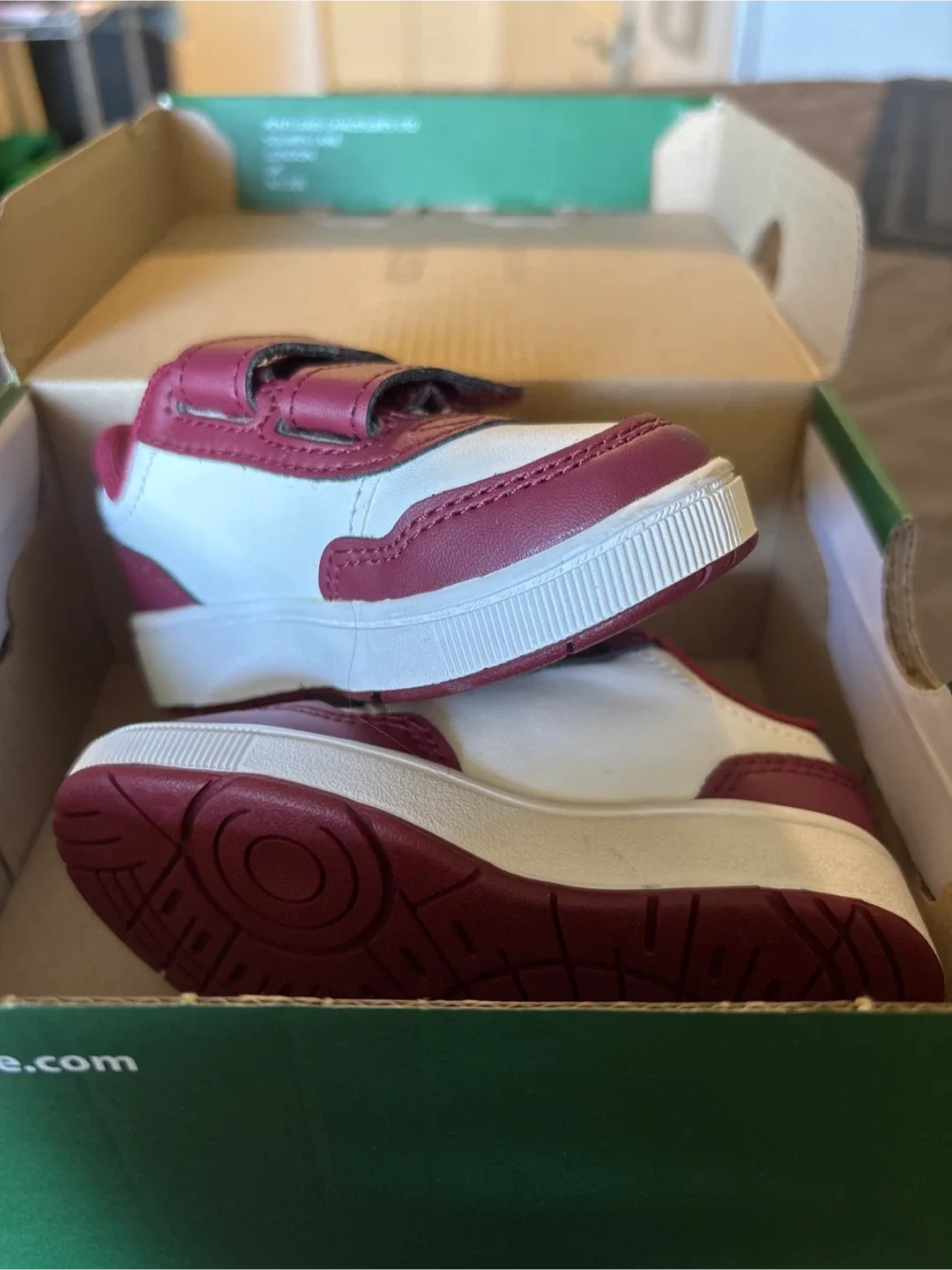 New Lacoste T-Clip 223 Sneakers - Size 5 image indicator(2)