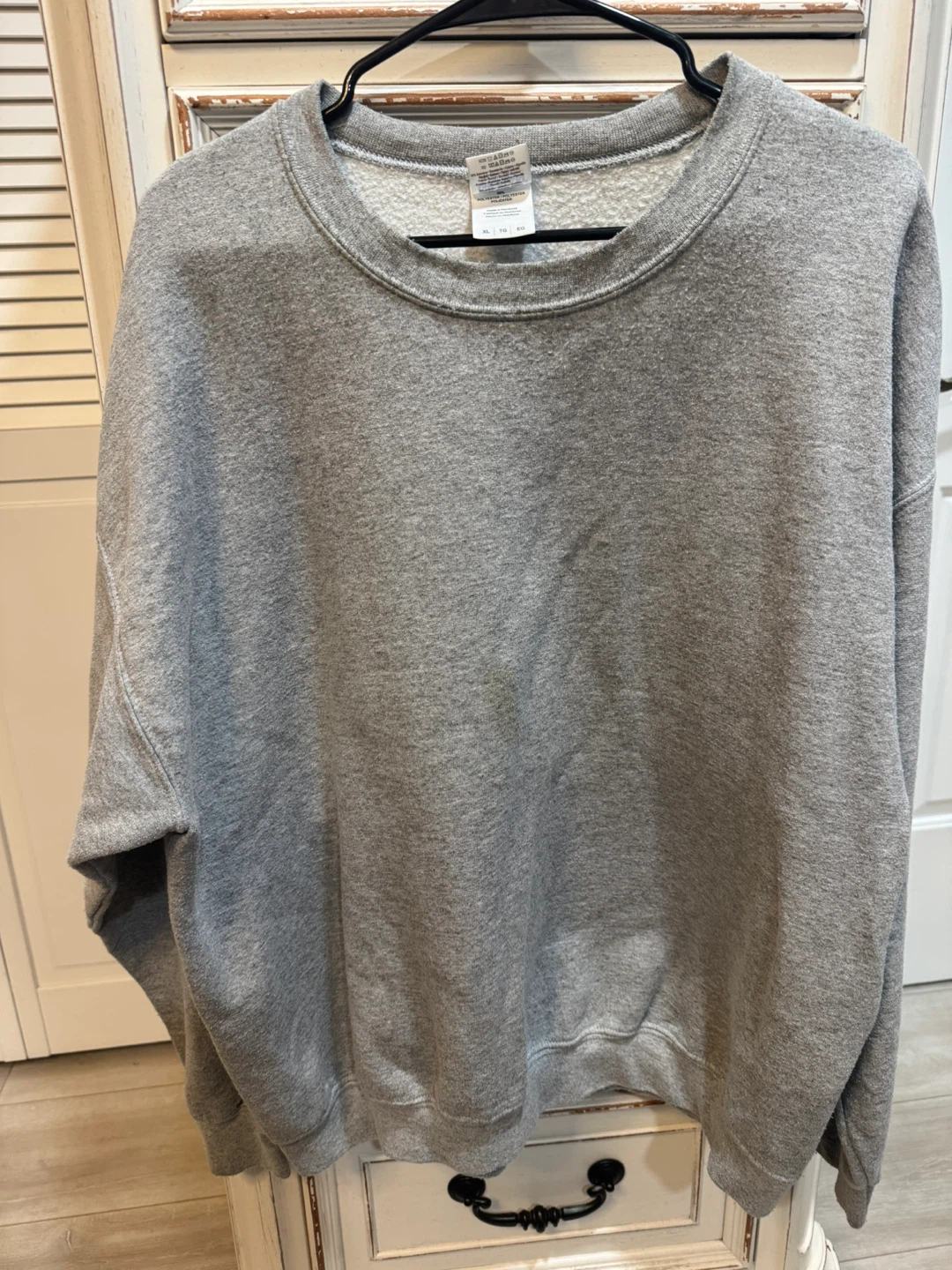 Gildan Gray Sweatshirt, Size XL