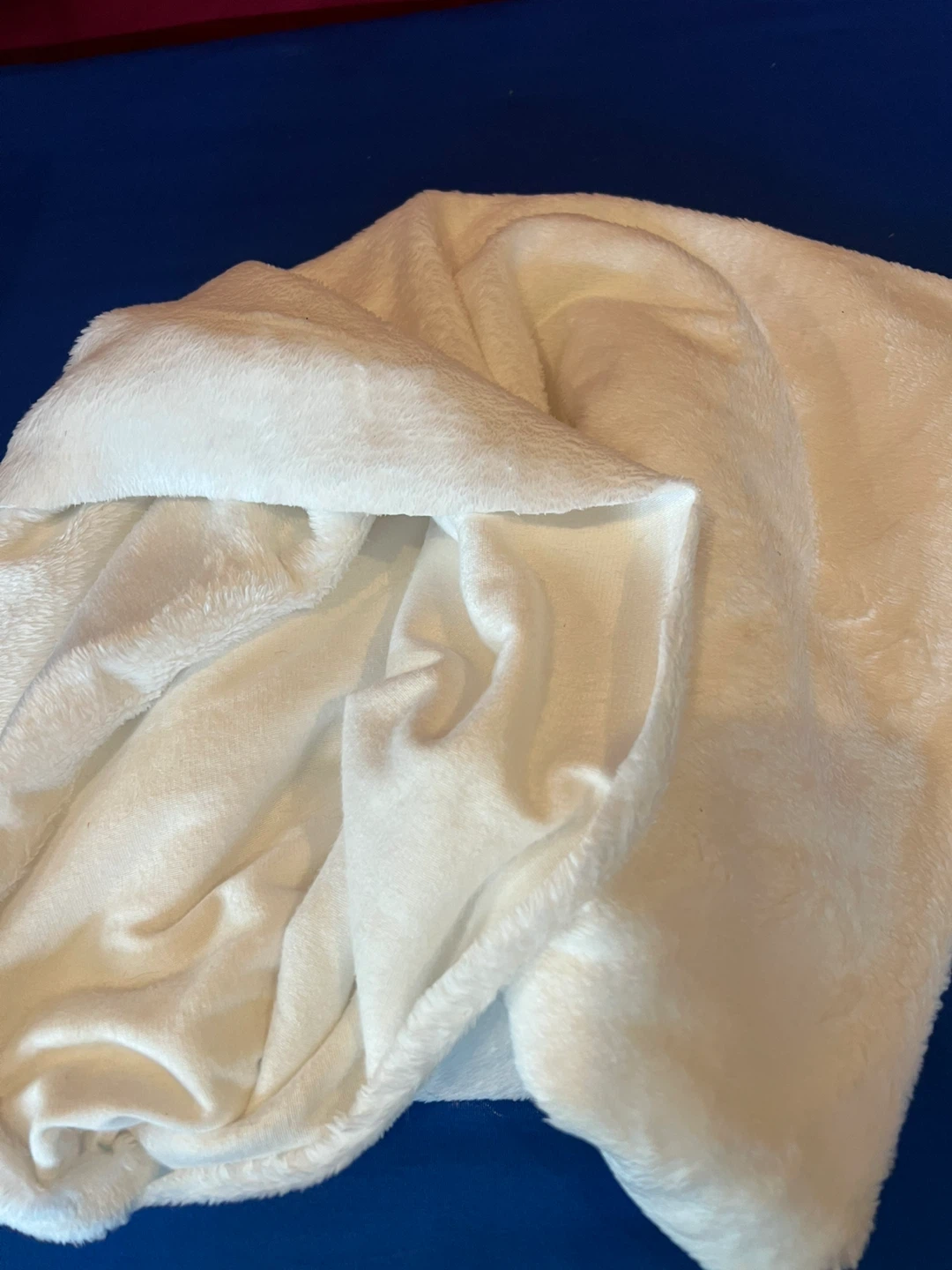 White Short Faux Fun Fur Material - photo 2
