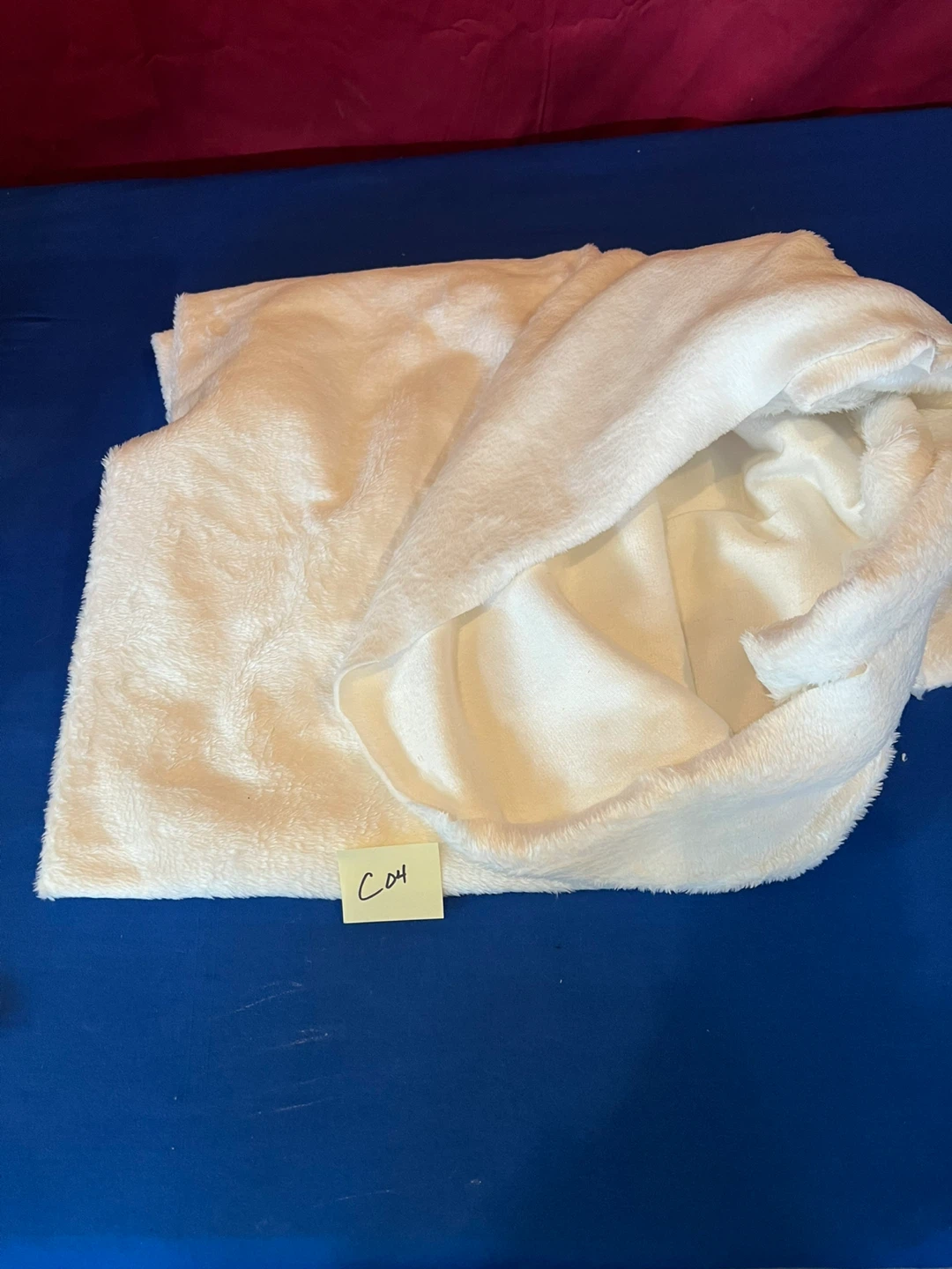 White Short Faux Fun Fur Material - photo 3