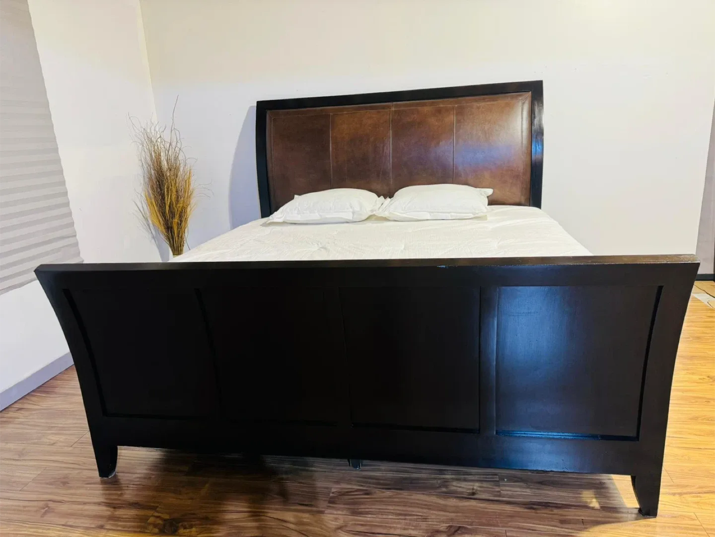 Sleigh king Bed Frame - Dark Wood image indicator(2)