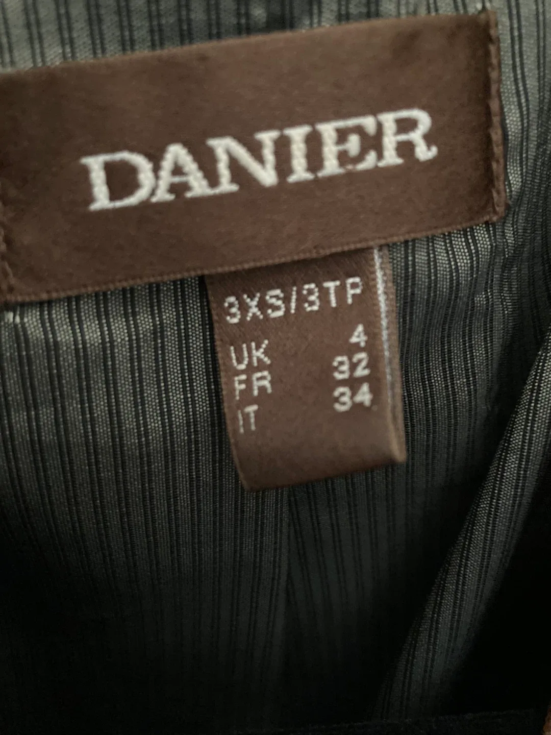 Danier Brown Leather Jacket Size 3XS image indicator(4)
