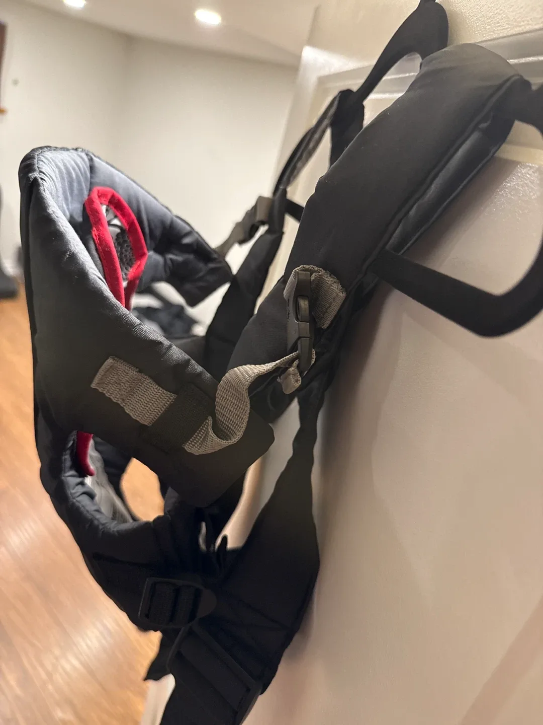 Infantino Baby Carrier - Black image indicator(2)