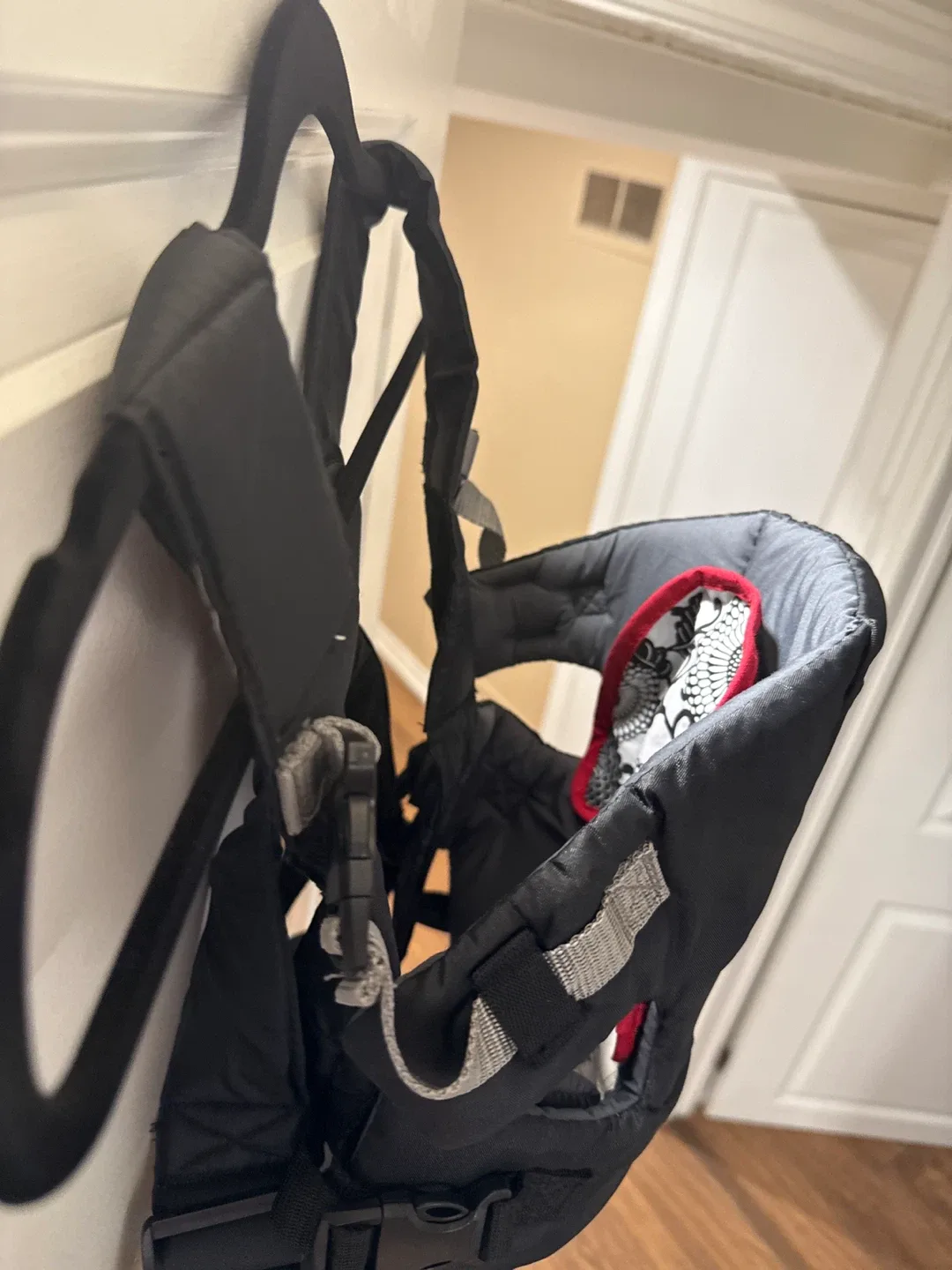 Infantino Baby Carrier - Black image indicator(3)