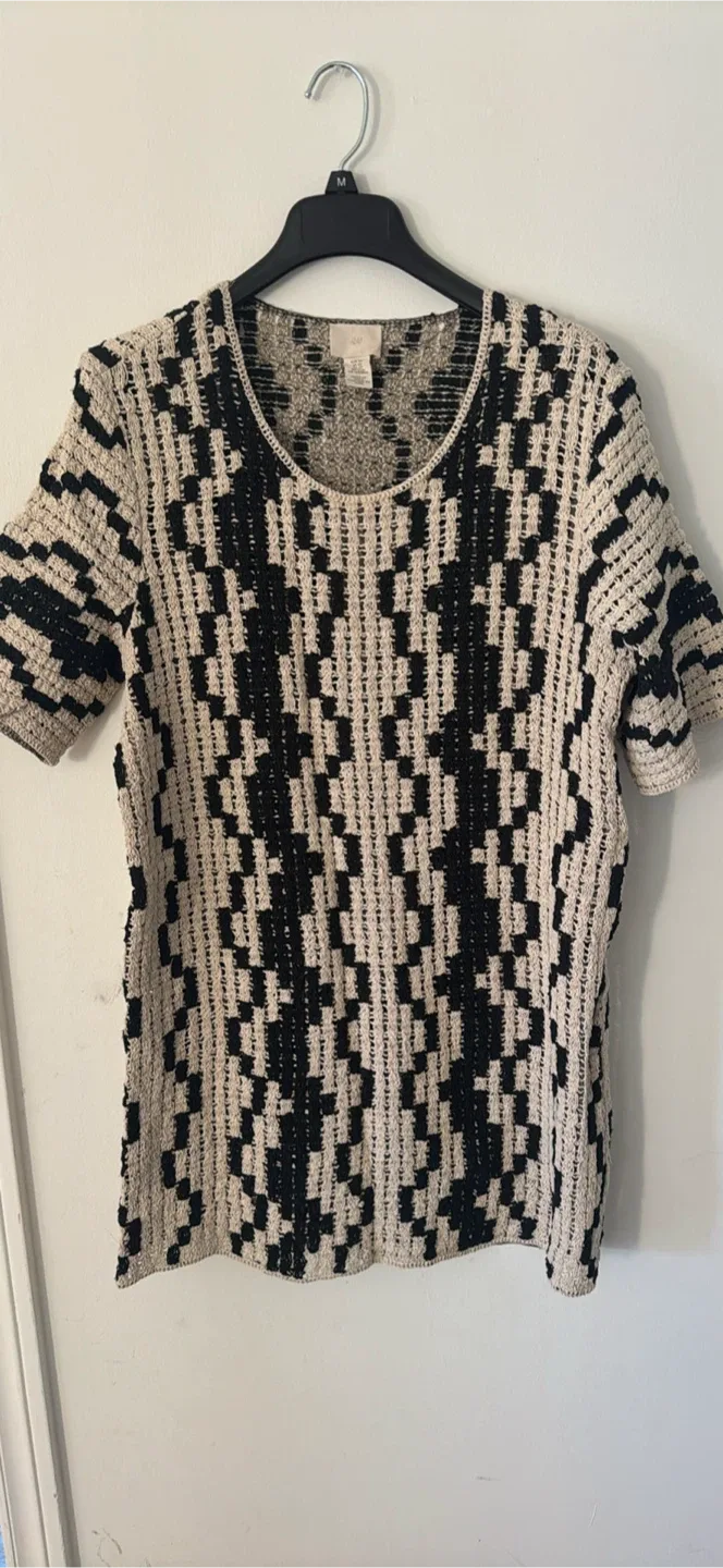 H&M XS Black & Beige Knit Top image indicator(2)