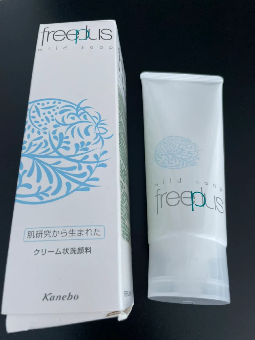 Kanebo Freeplus mild facial cleansing soap thumbnail