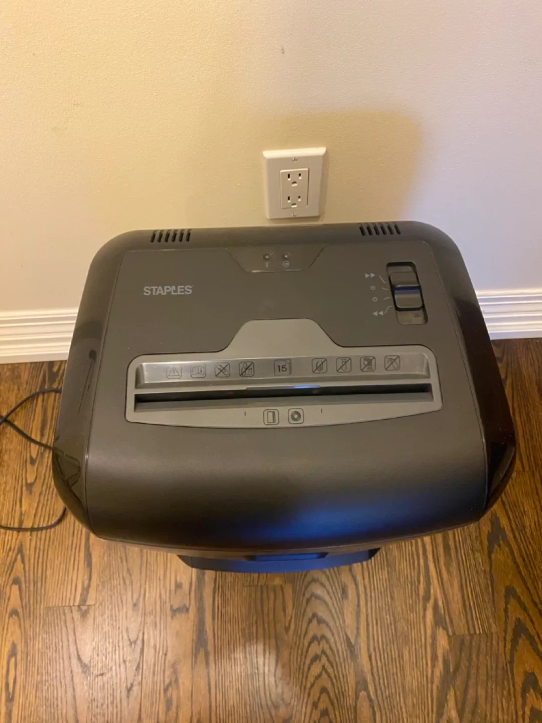 Staples Paper Shredder image indicator(2)