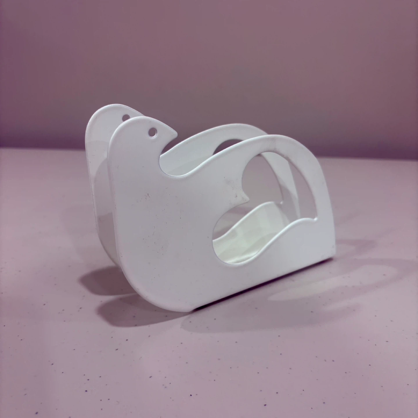 🥕 White metal Napkin Holder with Dove Design