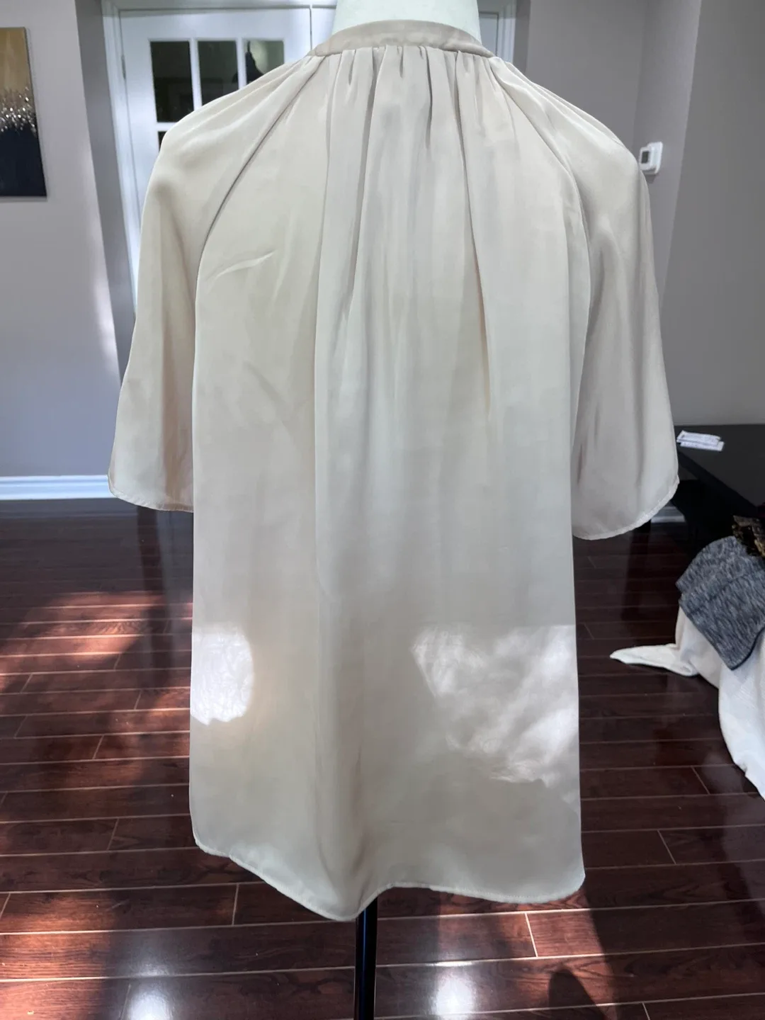 H&M Beige Blouse - Size XS image indicator(3)