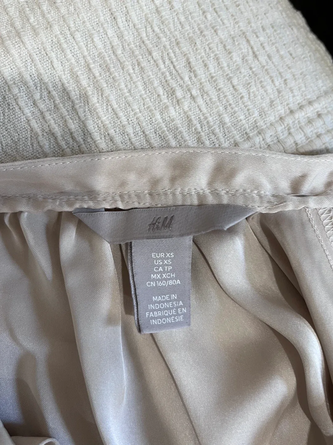 H&M Beige Blouse - Size XS image indicator(4)