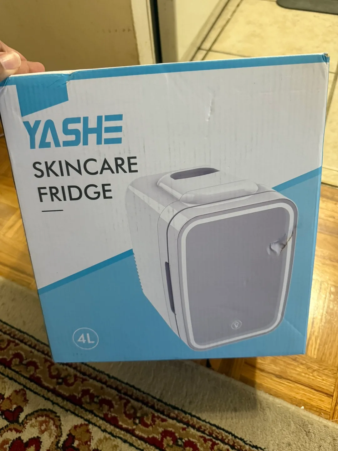 YASHE Mini Skincare Fridge 4L - new in box image indicator(3)