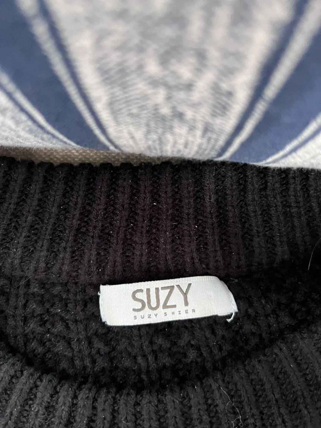 Suzy Shier Black & White Sweater image indicator(3)