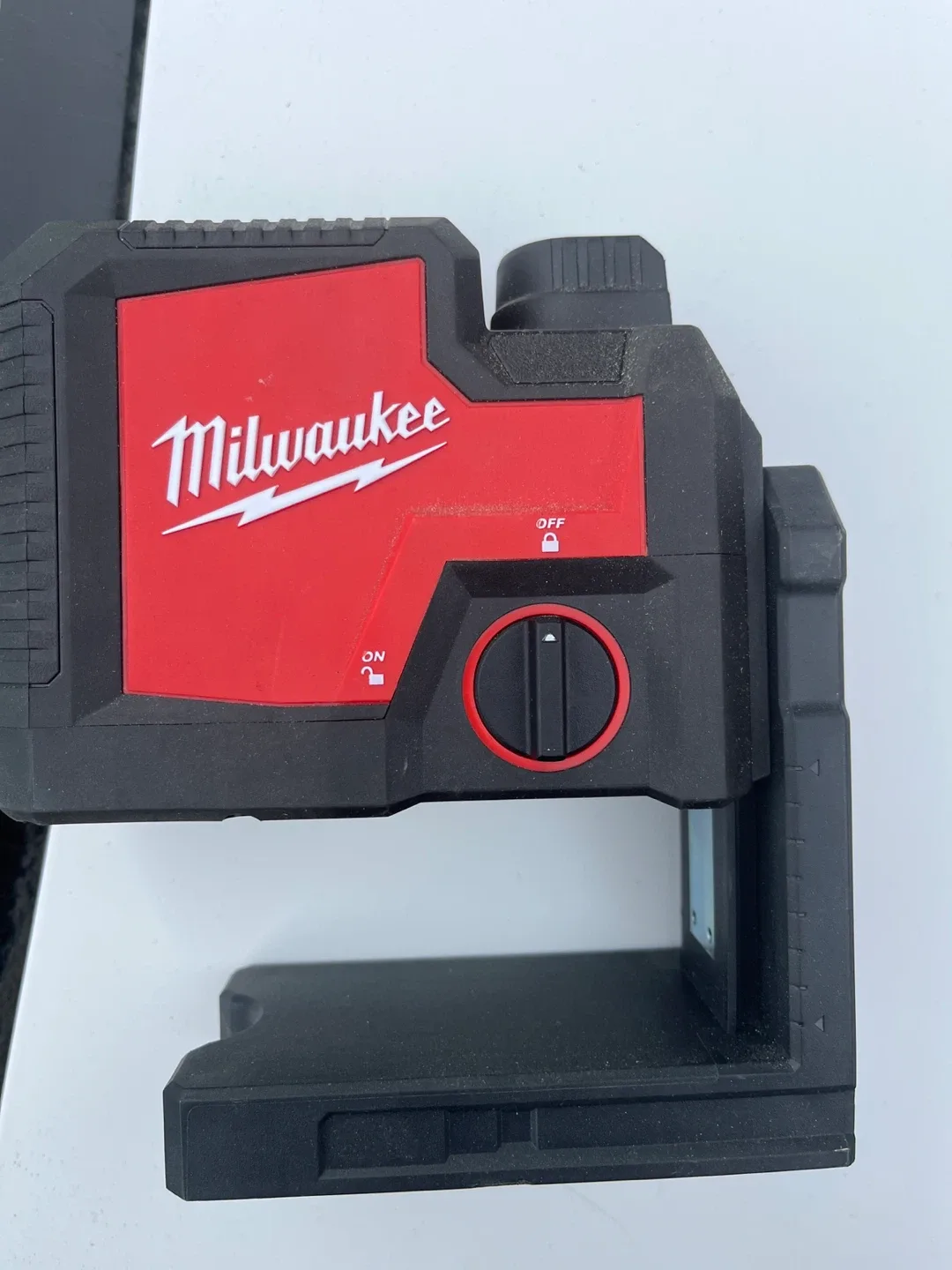 Milwaukee 3 Point Laser Level image indicator(2)