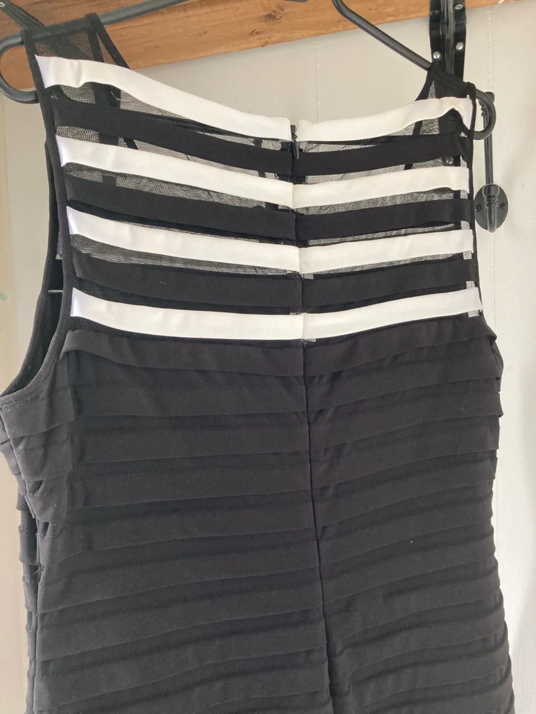 Black & White Striped Party Dress - size 16 image indicator(4)