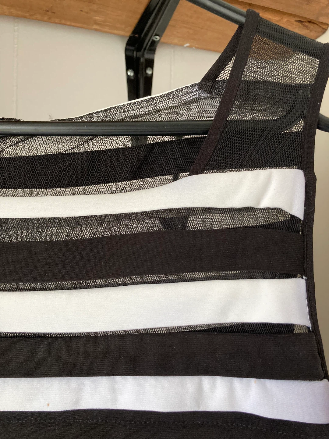 Black & White Striped Party Dress - size 16 - photo 2
