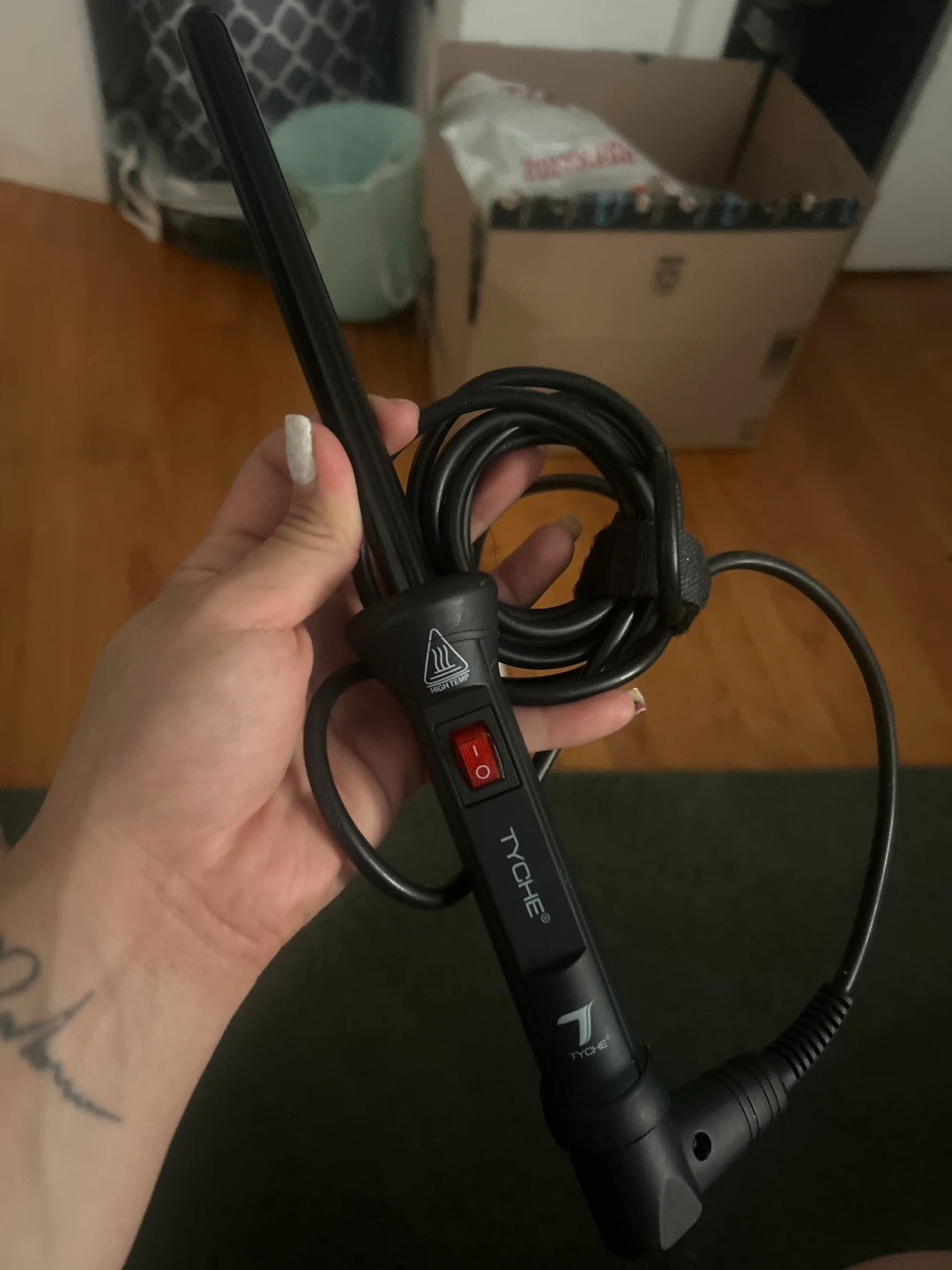 TYCHE Cone Curling Iron 🥕
